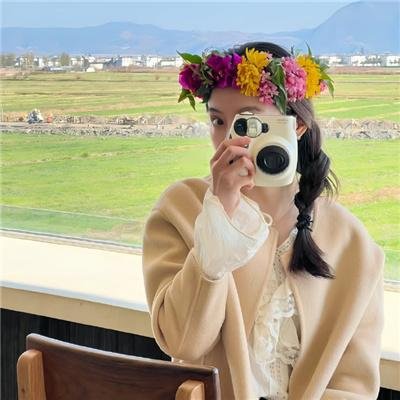 拥抱太阳的月亮
